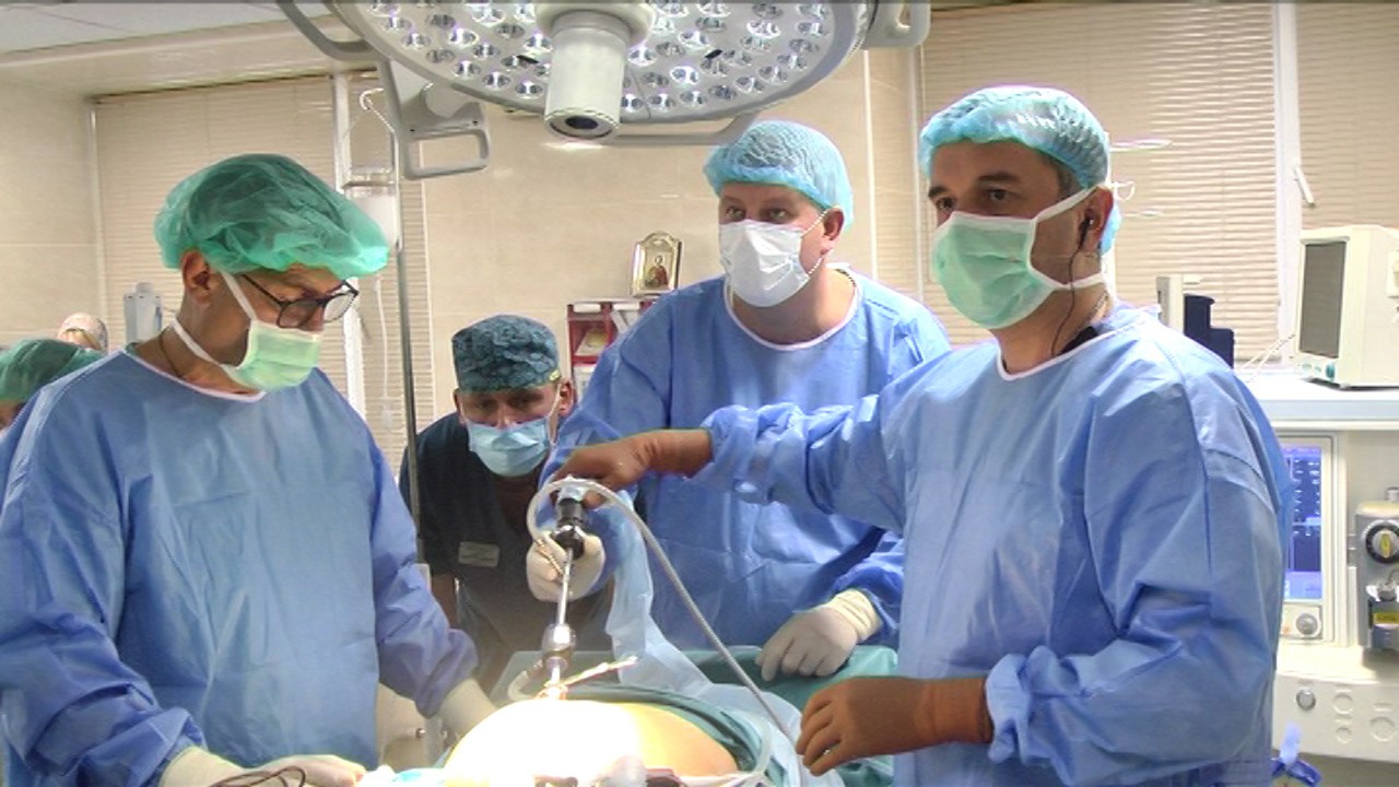 У Вінниці вітчизняні та зарубіжні хірурги спільно проводять онкооперації з використанням лапароскопічних  технологій